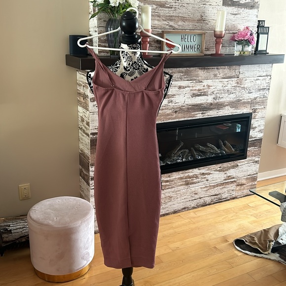 Pink dress - Picture 2 of 2